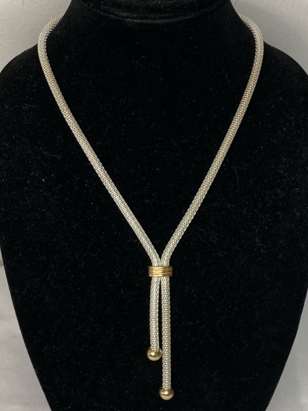 🪷 NRQ 1980’s Vintage Two-Tone Lariat Necklace
